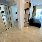 Ella Front View * Нэводари