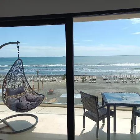 Ella Front View Apartment